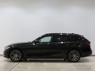 Fotos de BMW Serie 3 320d Touring color Negro. Año 2021. 140KW(190CV). Diésel. En concesionario GANDIA Automoviles Fersan, S.A. de Valencia