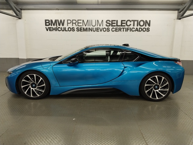 BMW i8 i8 Coupe color Azul. Año 2018. 266KW(362CV). Híbrido Electro/Gasolina. En concesionario Autoberón de La Rioja