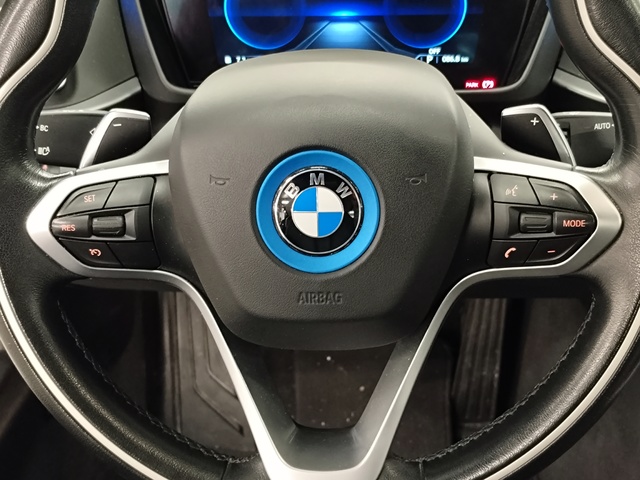 BMW i8 i8 Coupe color Azul. Año 2018. 266KW(362CV). Híbrido Electro/Gasolina. En concesionario Autoberón de La Rioja