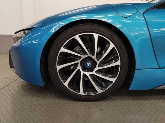 BMW i8 i8 Coupe color Azul. Año 2018. 266KW(362CV). Híbrido Electro/Gasolina. En concesionario Autoberón de La Rioja