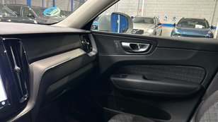 Volvo XC60 B4 D Core Auto 145 kW (197 CV) - 43 Volvo XC60 B4 D Ocasión 145 KW (197CV) - 43