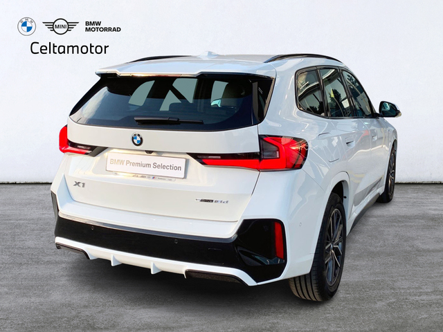 BMW X1 sDrive18d color Blanco. Año 2024. 110KW(150CV). Diésel. En concesionario Celtamotor Caldas Reis de Pontevedra