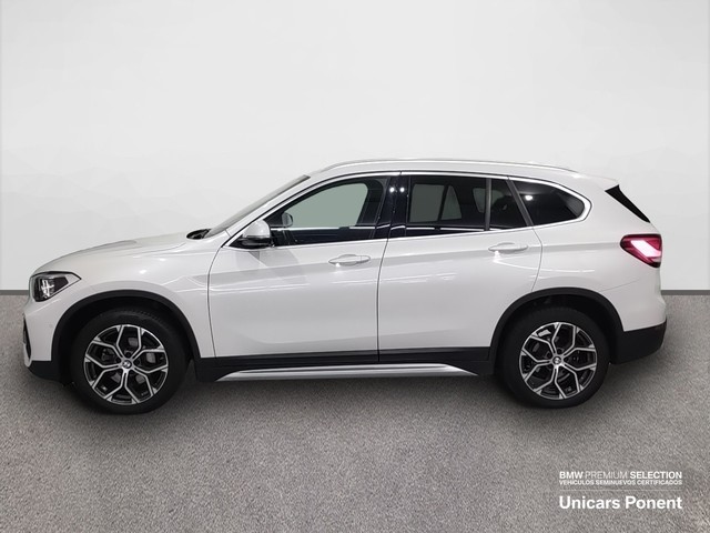 BMW X1 sDrive18d color Blanco. Año 2021. 110KW(150CV). Diésel. En concesionario Unicars Ponent de Lleida