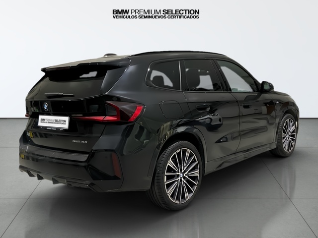 BMW X1 sDrive20i color Negro. Año 2023. 125KW(170CV). Gasolina. En concesionario Automotor Premium Velázquez - Málaga de Málaga