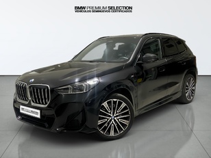 Fotos de BMW X1 sDrive20i color Negro. Año 2023. 125KW(170CV). Gasolina. En concesionario Automotor Premium Velázquez - Málaga de Málaga