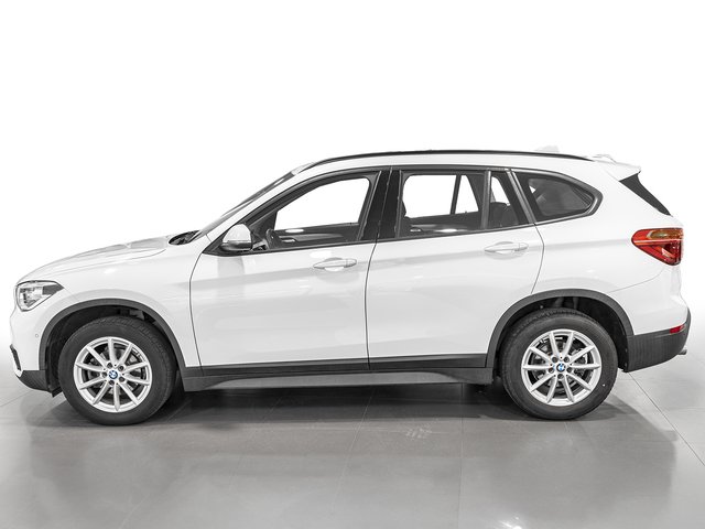 BMW X1 sDrive18d color Blanco. Año 2019. 110KW(150CV). Diésel. En concesionario Caetano Cuzco, Alcalá de Madrid