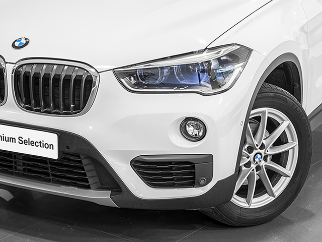 BMW X1 sDrive18d color Blanco. Año 2019. 110KW(150CV). Diésel. En concesionario Caetano Cuzco, Alcalá de Madrid