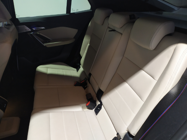 BMW X2 sDrive18d color Blanco. Año 2024. 110KW(150CV). Diésel. En concesionario Hispamovil Elche de Alicante