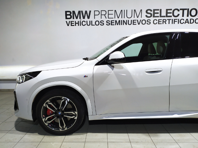 BMW X2 sDrive18d color Blanco. Año 2024. 110KW(150CV). Diésel. En concesionario Hispamovil Elche de Alicante