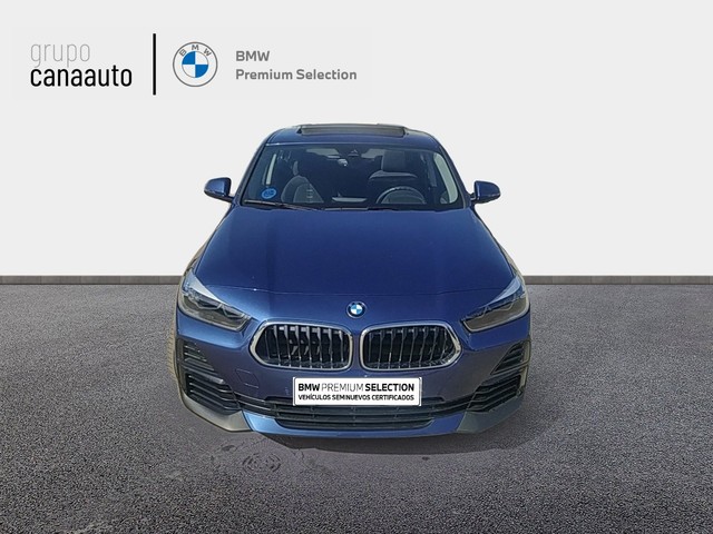 BMW X2 xDrive25e color Azul. Año 2020. 162KW(220CV). Híbrido Electro/Gasolina. En concesionario TACO de Sta. C. Tenerife