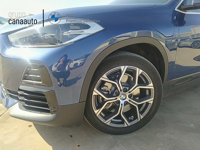 BMW X2 xDrive25e color Azul. Año 2020. 162KW(220CV). Híbrido Electro/Gasolina. En concesionario TACO de Sta. C. Tenerife