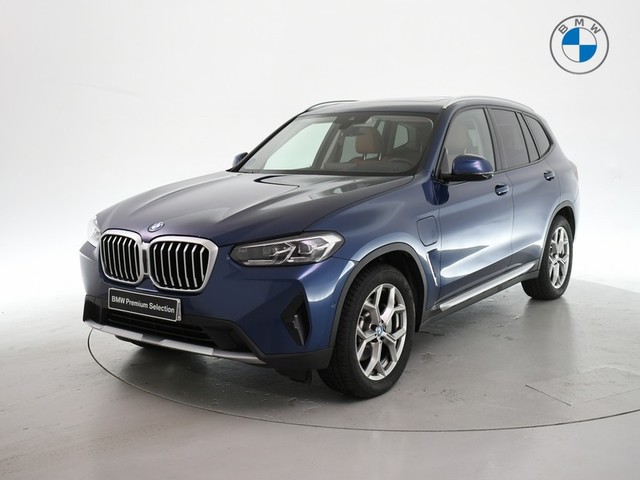 BMW X3 xDrive30e color Azul. Año 2024. 215KW(292CV). Híbrido Electro/Gasolina. En concesionario BYmyCAR Madrid - Alcalá de Madrid