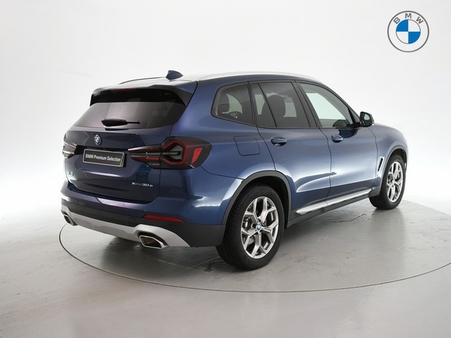 BMW X3 xDrive30e color Azul. Año 2024. 215KW(292CV). Híbrido Electro/Gasolina. En concesionario BYmyCAR Madrid - Alcalá de Madrid