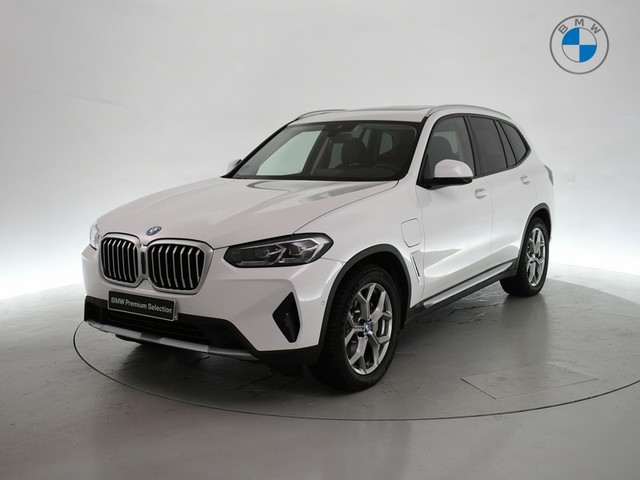 BMW X3 xDrive30e color Blanco. Año 2024. 215KW(292CV). Híbrido Electro/Gasolina. En concesionario BYmyCAR Madrid - Alcalá de Madrid