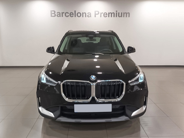 BMW X1 sDrive18d color Negro. Año 2024. 110KW(150CV). Diésel. En concesionario Barcelona Premium -- GRAN VIA de Barcelona