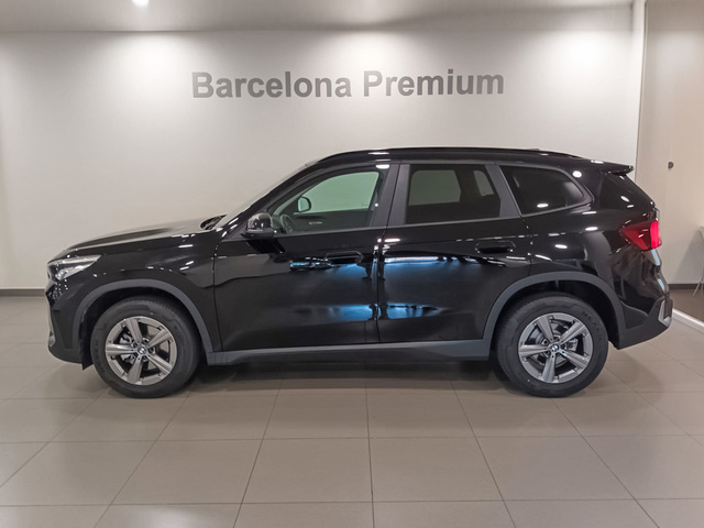 BMW X1 sDrive18d color Negro. Año 2024. 110KW(150CV). Diésel. En concesionario Barcelona Premium -- GRAN VIA de Barcelona