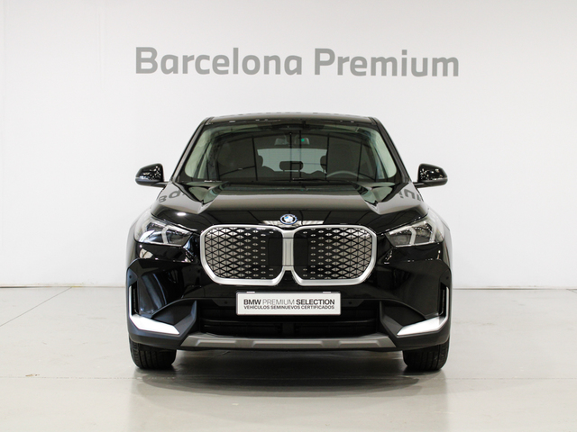 BMW iX1 xDrive30 color Negro. Año 2024. 230KW(313CV). Eléctrico. En concesionario Barcelona Premium -- GRAN VIA de Barcelona