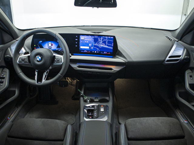 BMW Serie 1 120d color Gris. Año 2024. 120KW(163CV). Diésel. En concesionario BMW Fuenteolid Valladolid de Valladolid
