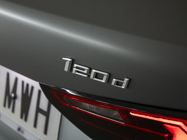 BMW Serie 1 120d color Gris. Año 2024. 120KW(163CV). Diésel. En concesionario BMW Fuenteolid Valladolid de Valladolid