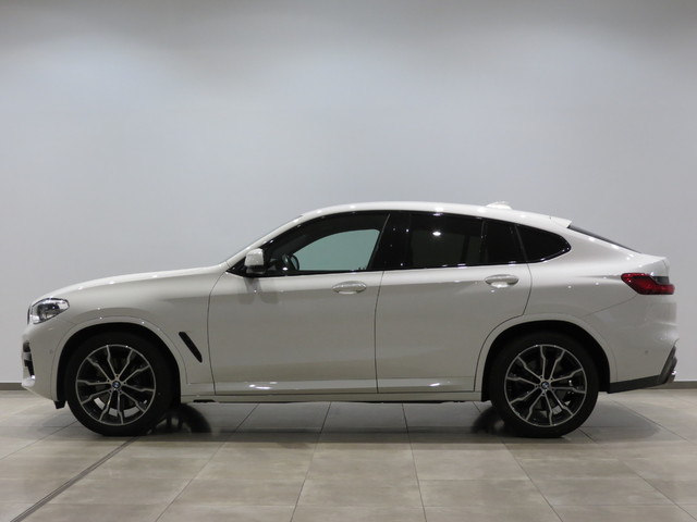 BMW X4 xDrive30i color Blanco. Año 2019. 185KW(252CV). Gasolina. En concesionario GANDIA Automoviles Fersan, S.A. de Valencia