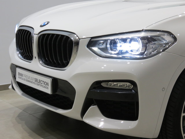 BMW X4 xDrive30i color Blanco. Año 2019. 185KW(252CV). Gasolina. En concesionario GANDIA Automoviles Fersan, S.A. de Valencia