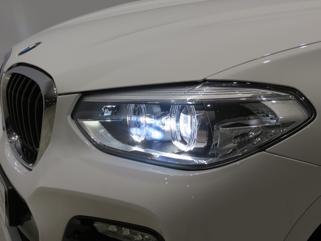 BMW X4 xDrive30i color Blanco. Año 2019. 185KW(252CV). Gasolina. En concesionario GANDIA Automoviles Fersan, S.A. de Valencia