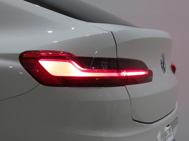 BMW X4 xDrive30i color Blanco. Año 2019. 185KW(252CV). Gasolina. En concesionario GANDIA Automoviles Fersan, S.A. de Valencia