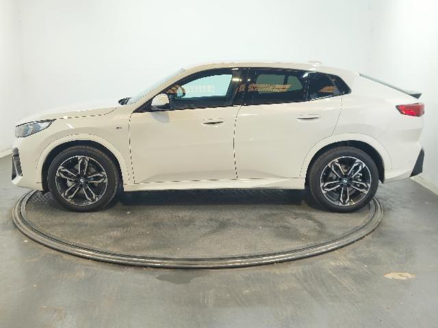 BMW X2 sDrive18d color Blanco. Año 2024. 110KW(150CV). Diésel. En concesionario Proa Premium Palma de Baleares