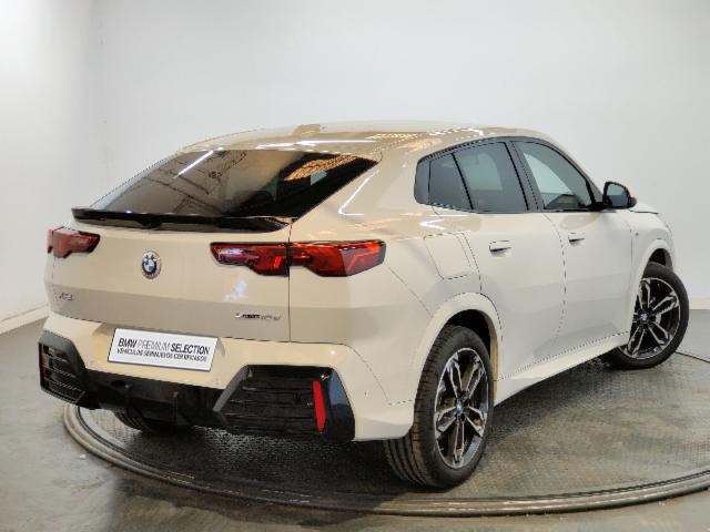 BMW X2 sDrive18d color Blanco. Año 2024. 110KW(150CV). Diésel. En concesionario Proa Premium Palma de Baleares