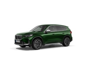 Fotos de BMW X1 xDrive20d color Verde. Año 2023. 120KW(163CV). Diésel. En concesionario Caetano Cuzco, Salvatierra de Madrid