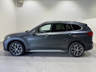 Fotos de BMW X1 sDrive18d color Gris. Año 2020. 110KW(150CV). Diésel. En concesionario MOTOR MUNICH S.A.U  - Terrassa de Barcelona