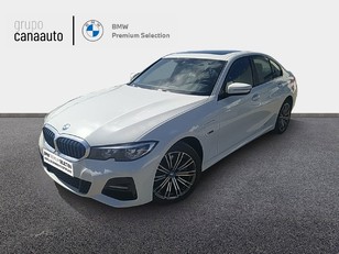 Fotos de BMW Serie 3 320e color Blanco. Año 2021. 150KW(204CV). Híbrido Electro/Gasolina. En concesionario TACO de Sta. C. Tenerife