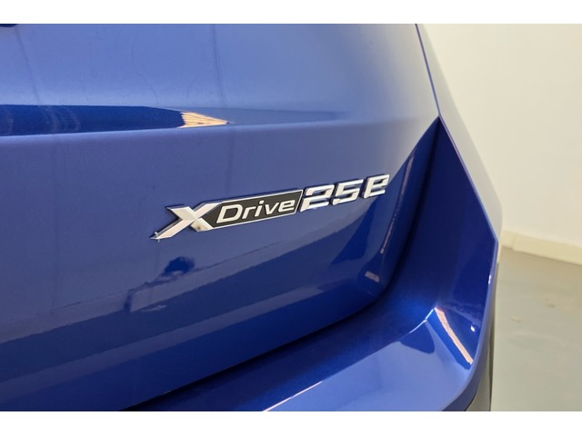 BMW X1 xDrive25e color Azul. Año 2023. 180KW(245CV). Híbrido Electro/Gasolina. En concesionario Proa Premium Palma de Baleares