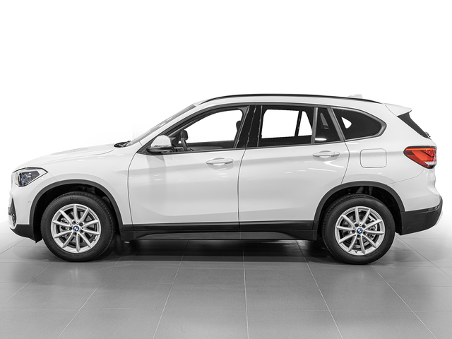 BMW X1 sDrive16d color Blanco. Año 2020. 85KW(116CV). Diésel. En concesionario Caetano Cuzco, Alcalá de Madrid