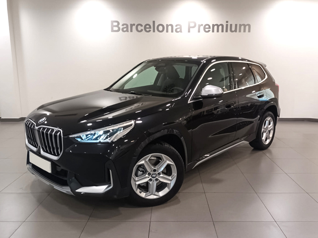 BMW X1 sDrive18d color Negro. Año 2024. 110KW(150CV). Diésel. En concesionario Barcelona Premium -- GRAN VIA de Barcelona