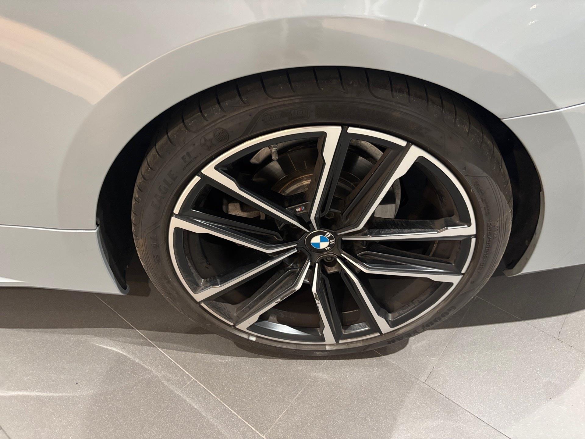 BMW Serie 4 420d Cabrio color Gris. Año 2024. 140KW(190CV). Diésel. En concesionario Automotor Premium Velázquez - Málaga de Málaga