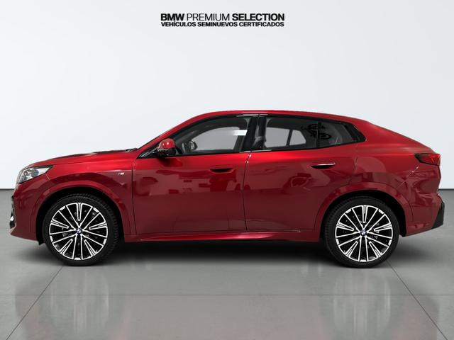 BMW X2 sDrive20i color Rojo. Año 2024. 125KW(170CV). Gasolina. En concesionario Automotor Premium Viso - Málaga de Málaga