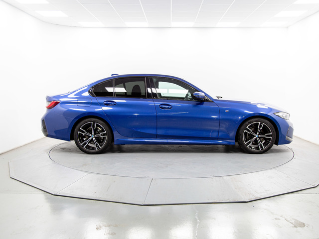 BMW Serie 3 318d color Azul. Año 2024. 110KW(150CV). Diésel. En concesionario Móvil Begar Alicante de Alicante