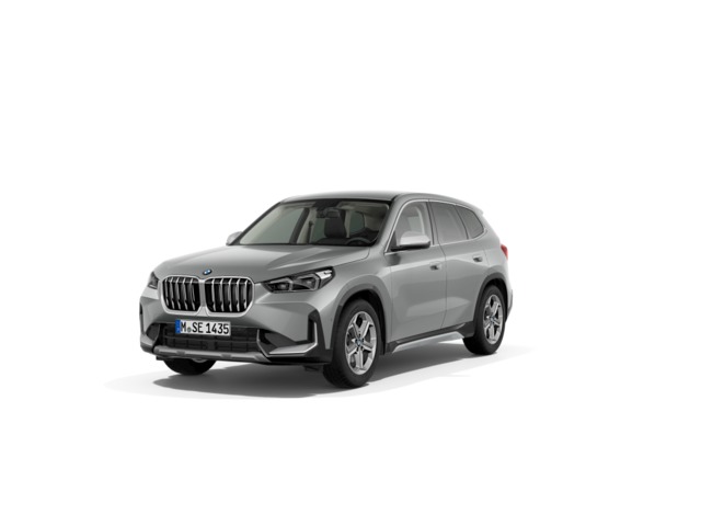 BMW X1 sDrive18d color Gris Plata. Año 2024. 110KW(150CV). Diésel. En concesionario ALBAMOCION CIUDAD REAL  de Ciudad Real