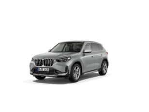 Fotos de BMW X1 sDrive18d color Gris Plata. Año 2024. 110KW(150CV). Diésel. En concesionario ALBAMOCION CIUDAD REAL  de Ciudad Real