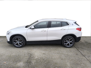 Fotos de BMW X2 sDrive18d color Blanco. Año 2019. 110KW(150CV). Diésel. En concesionario Automóviles Oviedo S.A. de Asturias