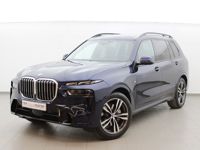 BMW X7 xDrive40d color Azul. Año 2023. 259KW(352CV). Diésel. En concesionario Augusta Aragon S.A. de Zaragoza