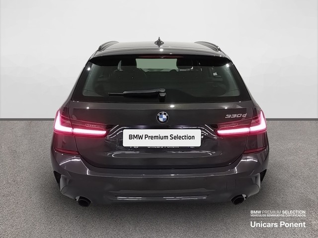 BMW Serie 3 330d Touring color Gris. Año 2021. 210KW(286CV). Diésel. En concesionario Unicars Ponent de Lleida