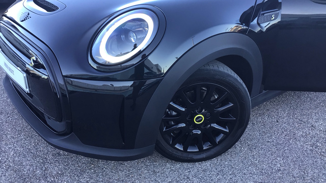 fotoG 5 del MINI MINI 3 Puertas Cooper SE 135 kW (184 CV) 184cv Eléctrico del 2023 en Madrid