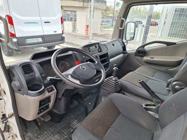 Nissan NT400 35.13/2 Básico Caja Volquete 96 kW (130 CV)