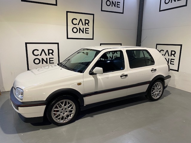 Volkswagen Golf GTI 2.0 84 kW (115 CV)