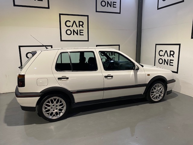 Volkswagen Golf GTI 2.0 84 kW (115 CV)