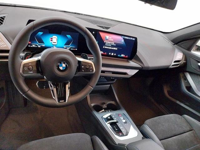 BMW Serie 1 118d color Blanco. Año 2024. 110KW(150CV). Diésel. En concesionario Proa Premium Palma de Illes Balears