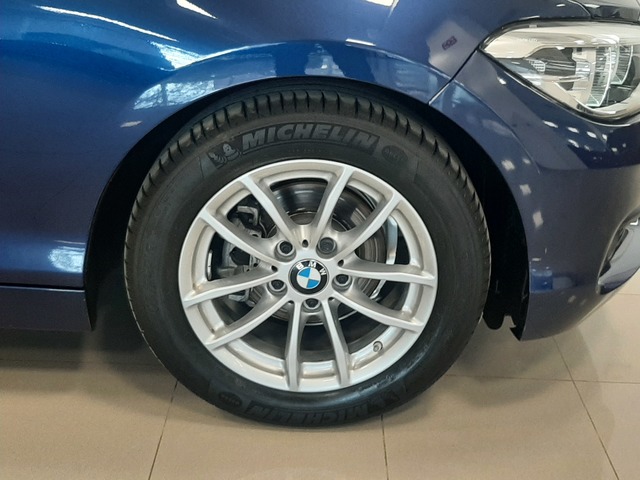 BMW Serie 1 118i color Azul. Año 2019. 100KW(136CV). Gasolina. En concesionario Automoviles Bertolin S.L. de Valencia