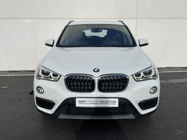 BMW X1 sDrive18d color Blanco. Año 2019. 110KW(150CV). Diésel. En concesionario Novomóvil Oleiros de Coruña